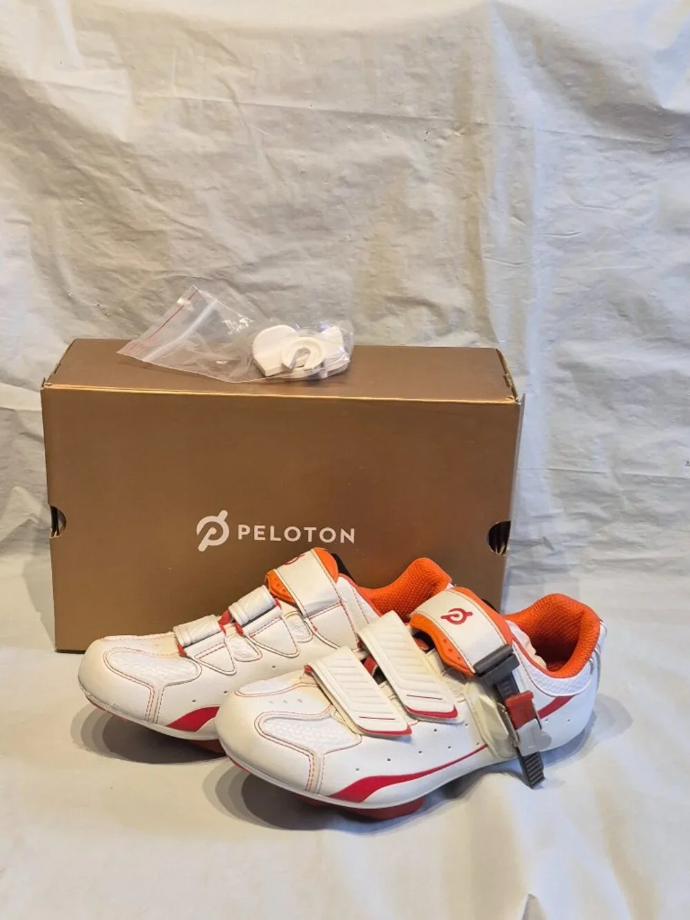 NEW In Box Peloton Womens 7.5 PL-SH-01 Women's Indoor Cycling Shoes With Cleats